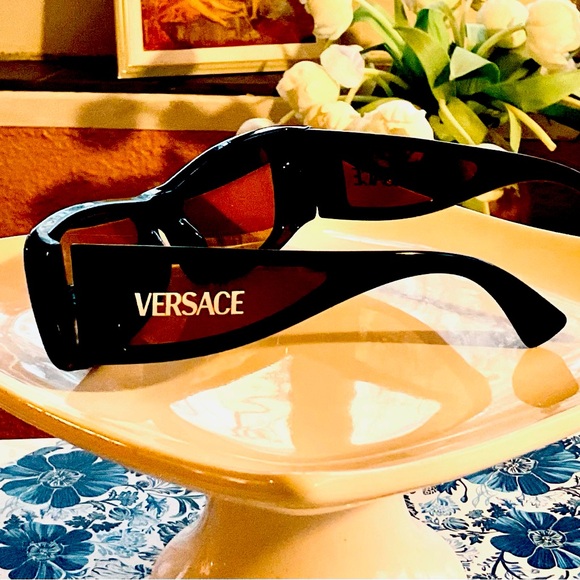 VERSACE. NWOT - Picture 7 of 10